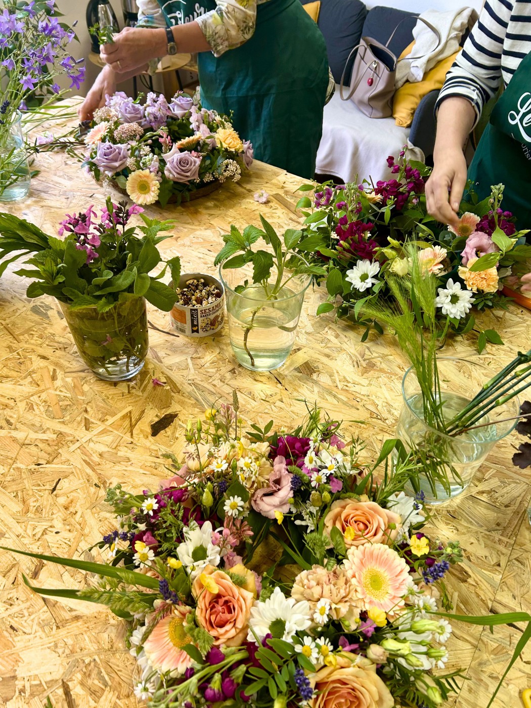 Vypichovaný sezonní věnec | Rozvoz květin Plzeň